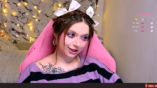 me  hanna online show from February 9, 3:23 pm