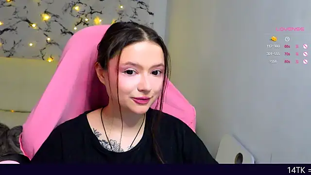 me  hanna online show from March 8, 12:00 am
