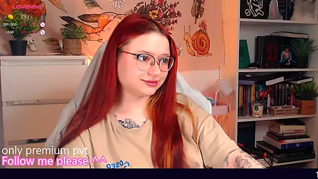 Snapshot of me__hanna chatting on November 30, 1:28 am me hanna online show from November 30, 1:28 am