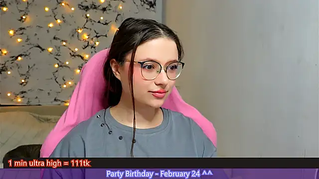me  hanna online show from February 23, 9:05 pm