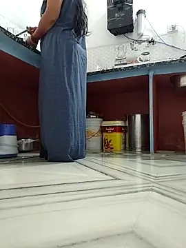 Snapshot of Archna-ji chatting on November 15, 1:42 am Archna-ji online show from November 15, 1:42 am