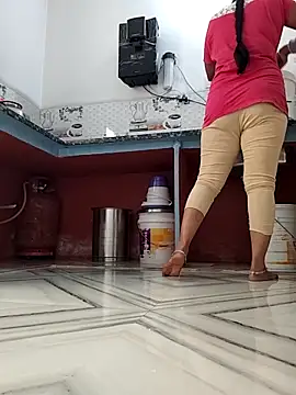 Snapshot of Archna-ji chatting on December 2, 6:26 am Archna-ji online show from December 2, 6:26 am