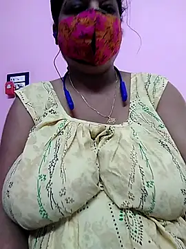Snapshot of Kayra_34 chatting on October 10, 3:40 am Kayra 34 online show from October 10, 3:40 am