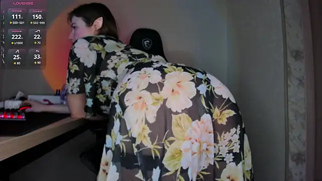 avorylas online show from February 22, 1:41 am