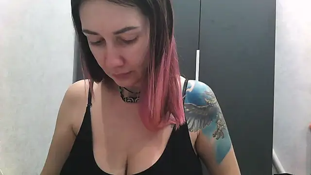 BlueXOwl online show from October 30, 6:05 pm