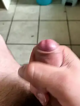 pusssygamer96 online show from April 14, 12:21 pm