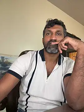 Snapshot of Mulla_indian1988 chatting on July 2, 12:22 pm Mulla indian1988 online show from July 2, 12:22 pm