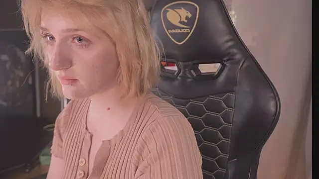 ELLIEJAY online show from January 11, 12:23 pm