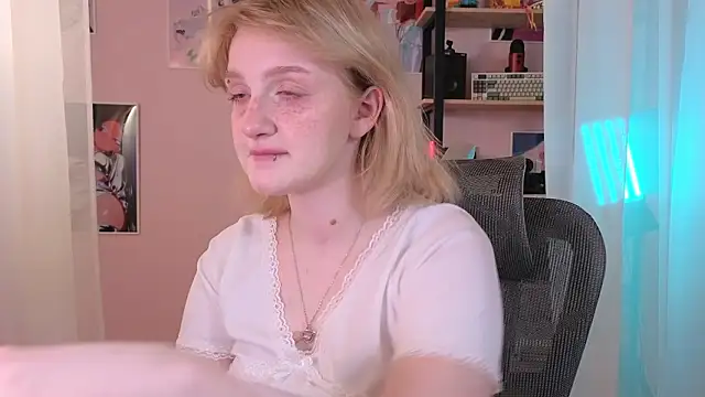 ELLIEJAY online show from March 17, 5:10 am