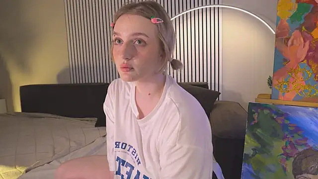 ELLIEJAY online show from April 23, 5:36 am