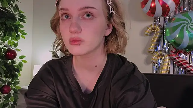 ELLIEJAY online show from December 17, 5:23 am