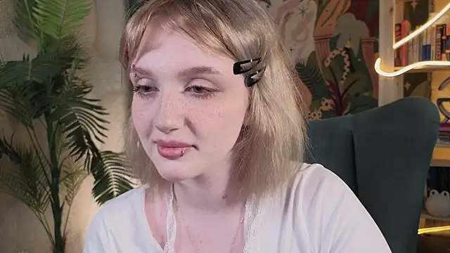 ELLIEJAY online show from April 10, 5:36 am