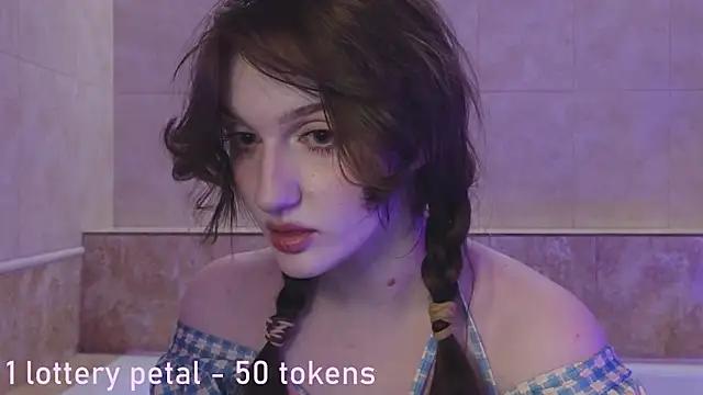 ELLIEJAY online show from February 14, 8:26 pm