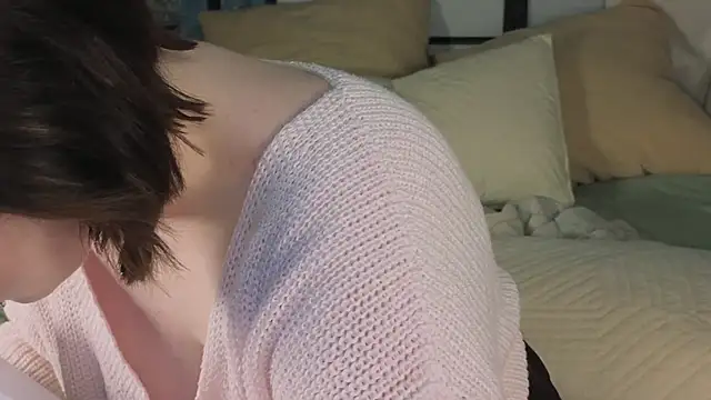 ELLIEJAY online show from November 28, 5:18 am