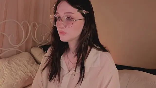 ELLIEJAY online show from October 25, 5:28 am