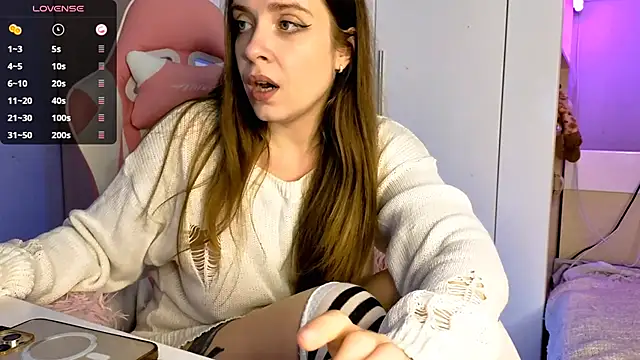 Snapshot of EricaJones_Love chatting on September 9, 5:55 pm EricaJones Love online show from September 9, 5:55 pm