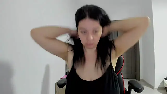 amiraisa11 online show from April 2, 2:08 am