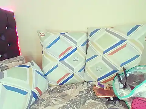 dinnykrazx online show from October 23, 6:45 am