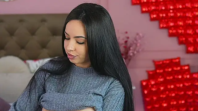 NicoleSteph online show from March 2, 7:15 am