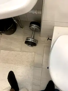 Elrubiolargo online show from December 1, 5:25 pm