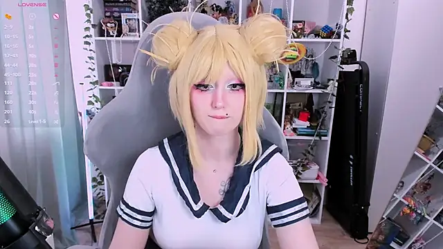 ohclementine online show from April 15, 9:26 am