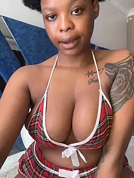 Snapshot of SexxyLunar chatting on November 15, 7:56 am SexxyLunar online show from November 15, 7:56 am