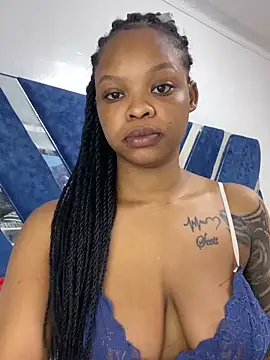 Snapshot of SexxyLunar chatting on October 10, 9:37 pm SexxyLunar online show from October 10, 9:37 pm