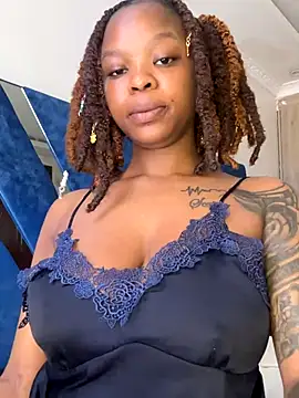 Snapshot of SexxyLunar chatting on November 21, 5:28 am SexxyLunar online show from November 21, 5:28 am