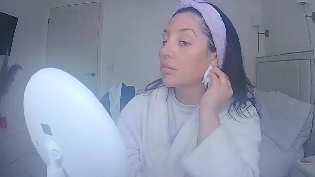 magical mia online show from May 12, 9:48 am
