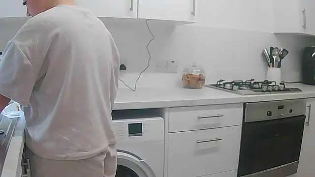 Snapshot of magical_mia chatting on November 4, 10:19 am magical mia online show from November 4, 10:19 am