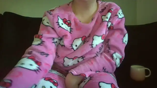 Snapshot of magical_mia chatting on February 20, 2:13 pm magical mia online show from February 20, 2:13 pm