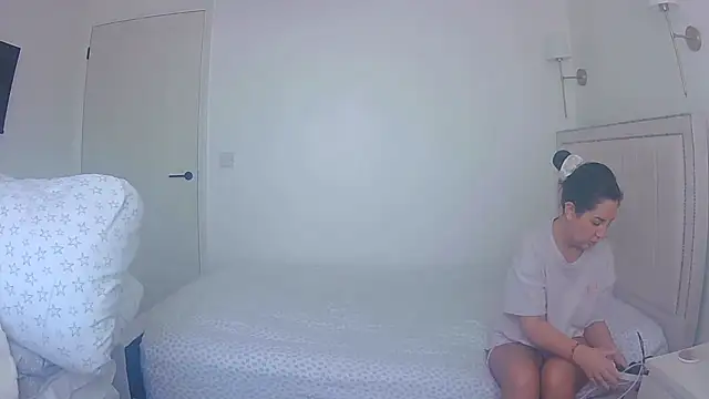 magical mia online show from April 14, 10:09 am