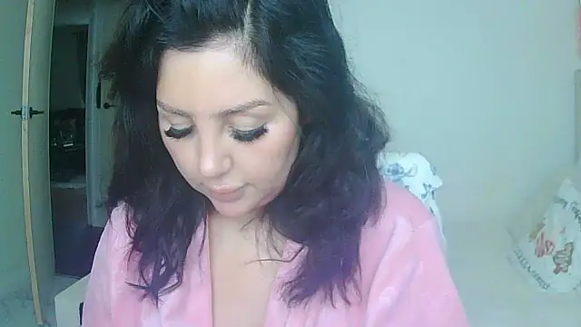 Snapshot of magical_mia chatting on November 29, 11:10 am magical mia online show from November 29, 11:10 am