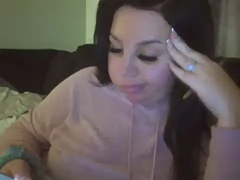 Snapshot of magical_mia chatting on February 13, 6:26 pm magical mia online show from February 13, 6:26 pm