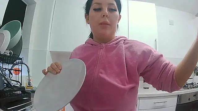 Snapshot of magical_mia chatting on October 17, 8:17 am magical mia online show from October 17, 8:17 am