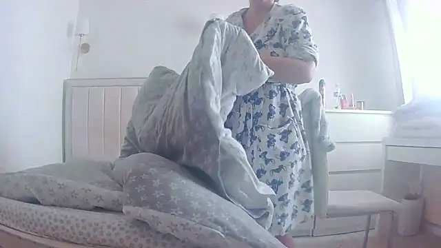 Snapshot of magical_mia chatting on March 15, 11:06 am magical mia online show from March 15, 11:06 am