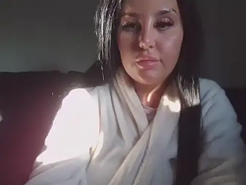 Snapshot of magical_mia chatting on March 3, 3:54 pm magical mia online show from March 3, 3:54 pm