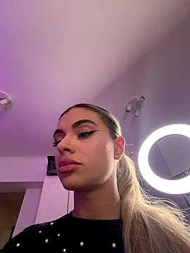 HaileyMadow online show from December 20, 8:50 am