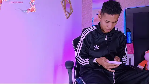 dilan alfonzo online show from June 19, 8:47 pm