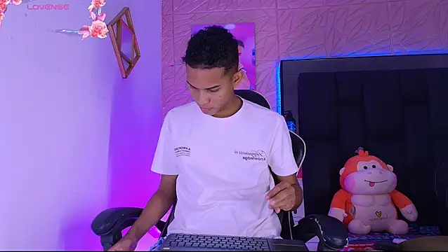 dilan alfonzo online show from June 11, 3:42 pm
