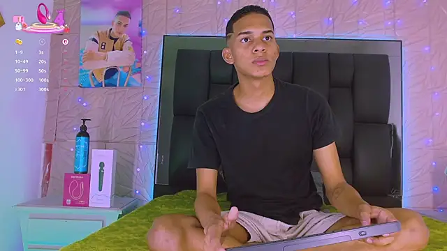 dilan alfonzo online show from December 4, 8:41 pm