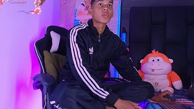 dilan alfonzo online show from May 30, 3:17 pm