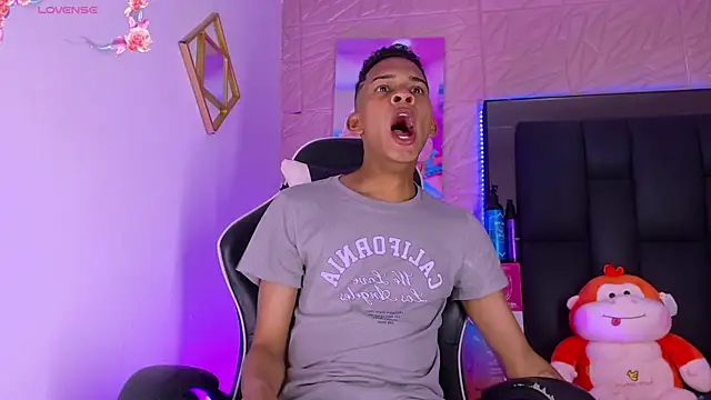 dilan alfonzo online show from April 19, 4:57 am