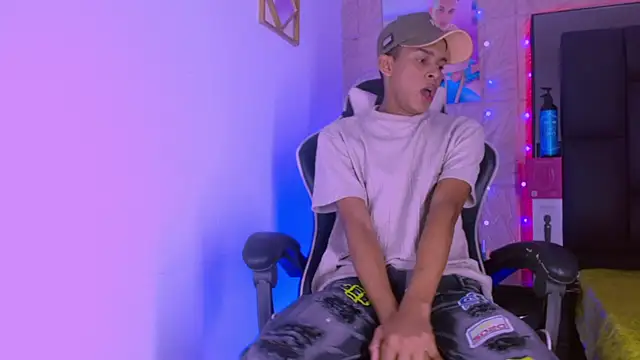 dilan alfonzo online show from November 7, 7:40 pm