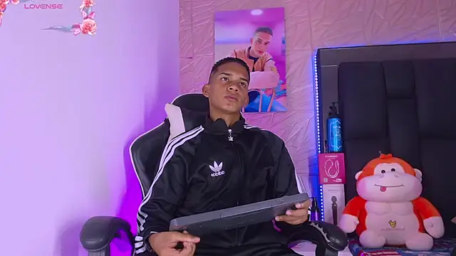 dilan alfonzo online show from April 7, 3:41 am