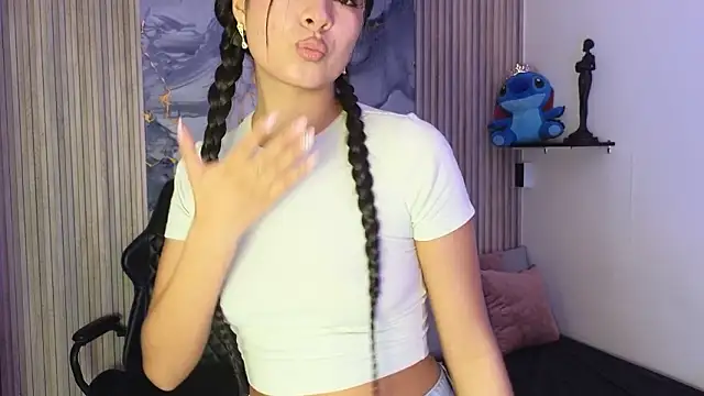 LissaWiild online show from March 4, 8:16 pm