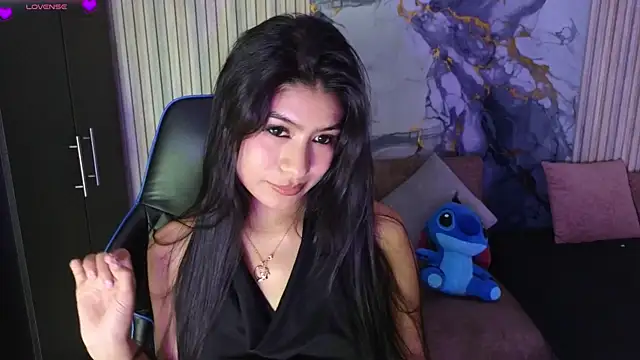 Snapshot of LissaWiild chatting on July 16, 8:06 pm LissaWiild online show from July 16, 8:06 pm