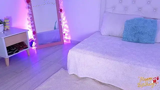 little kawaiigirl  online show from March 15, 3:02 am