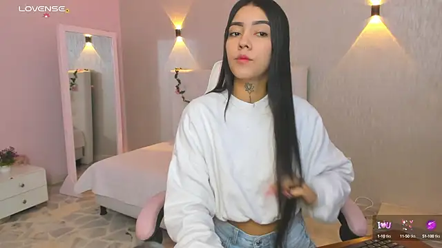 miagomezweb1 online show from February 7, 1:01 pm