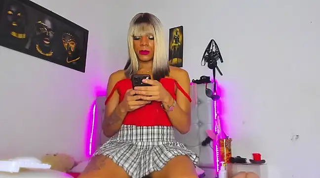 Snapshot of Kendall_Hotsexy_x chatting on December 5, 7:22 pm Kendall Hotsexy x online show from December 5, 7:22 pm